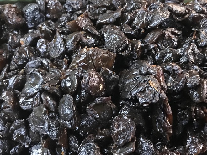 Nhãn Nhục đen