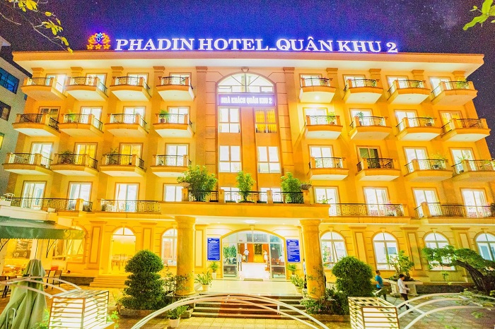 Nhà Khách Quân Khu 2